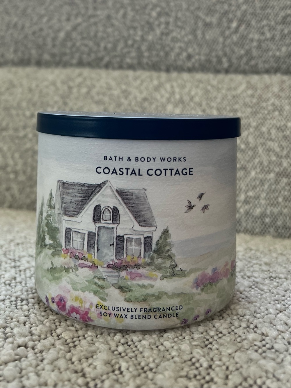 Bath & Body Works Coastal Cottage Scented Candle - White & Silver